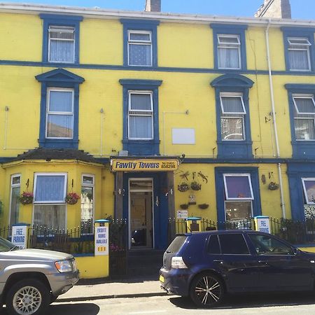 Fawlty Towers Hotel Great Yarmouth Exterior photo